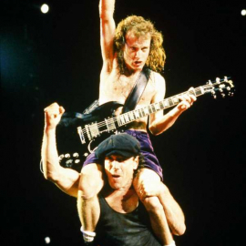 Приколы AC/DC: Брайан Джонсон и Ангус Янг
